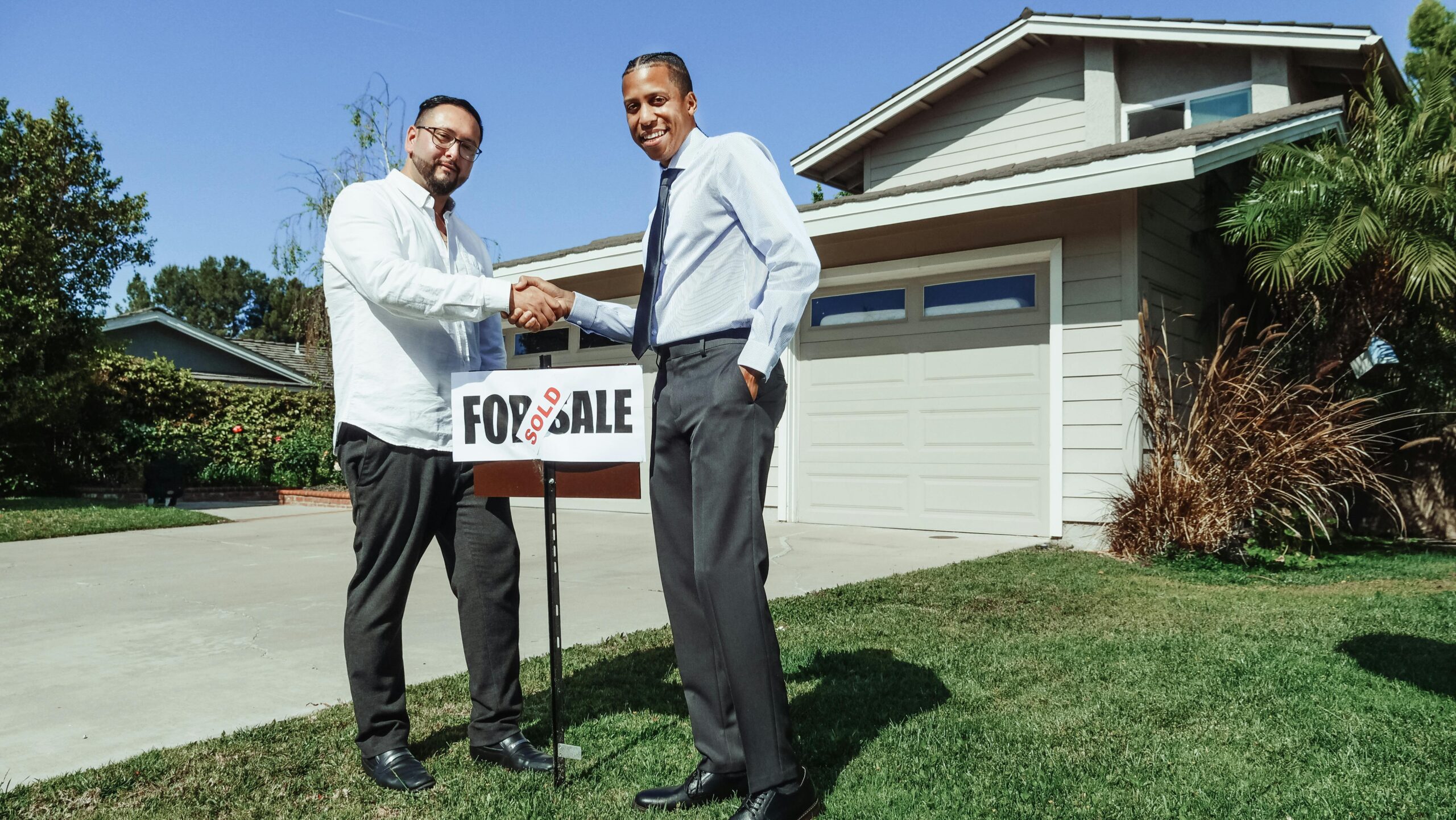 Is It a Good Time to Buy a House? 1 Buy a House