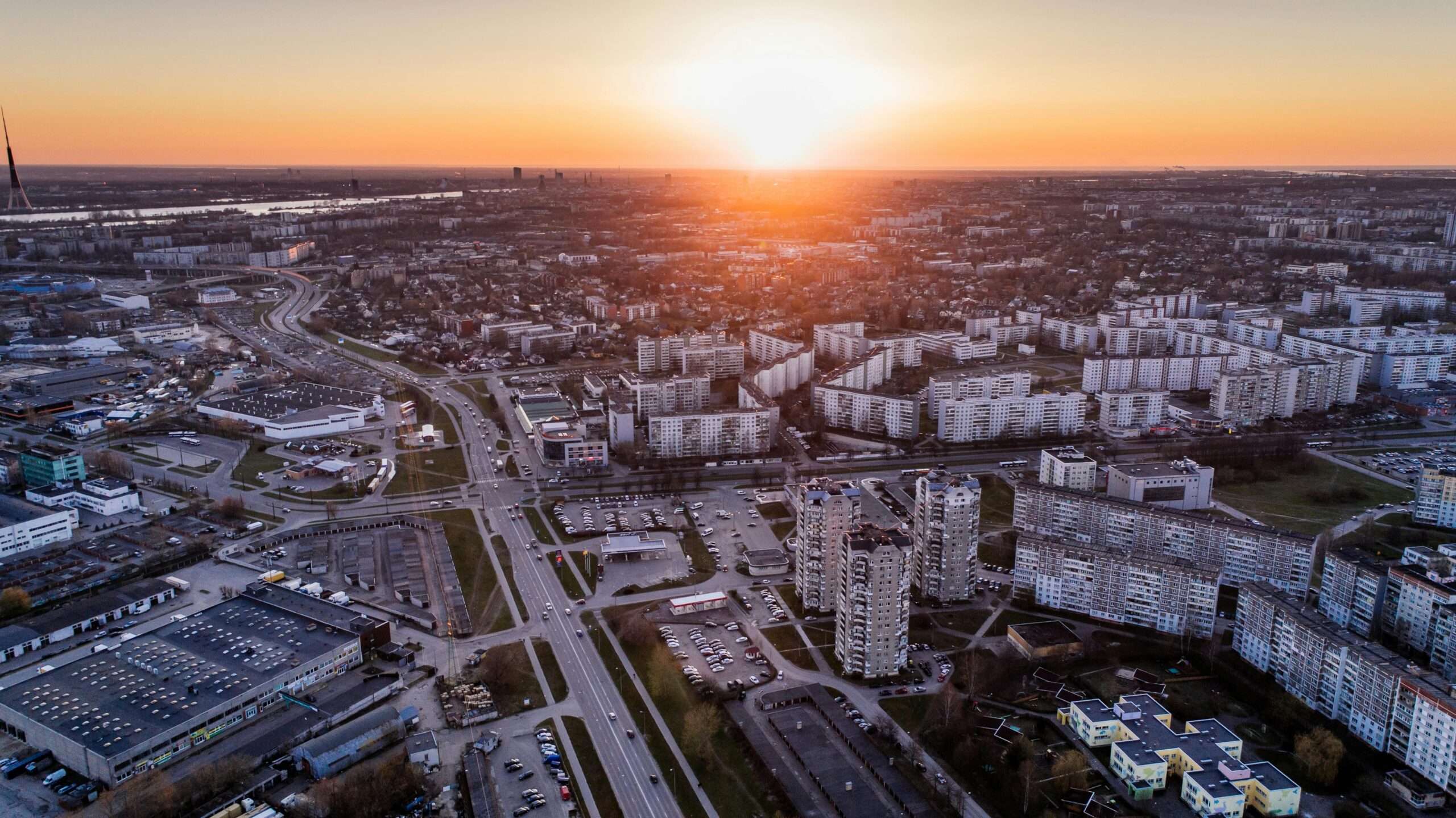 U.S. Real Estate Commissions: Did They Actually Rise? 2 Real Estate Commissions